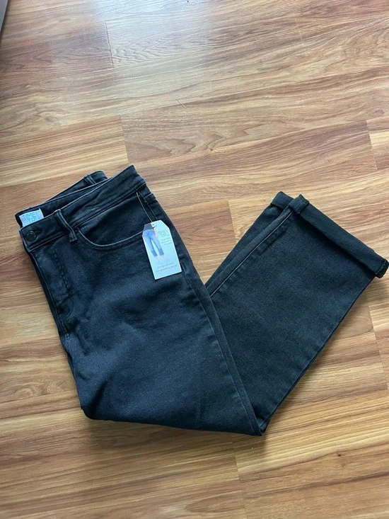 Time and Tru Black Women’s Boyfriend Jeans - Picture 1 of 1